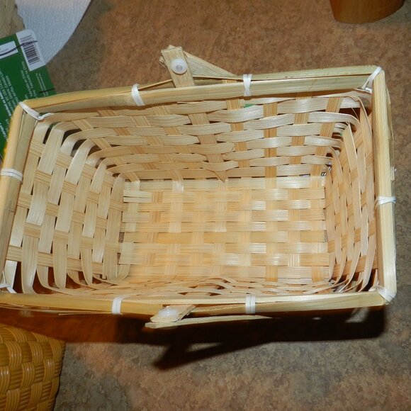 The Wizard of Oz Dorothy's Toto in a Basket 🆕FAST😮💨⚡🚚 - Picture 4 of 15